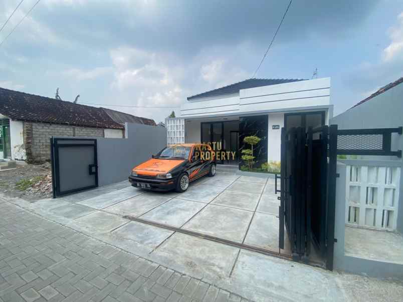 rumah baru proses bangun dekat mall sch