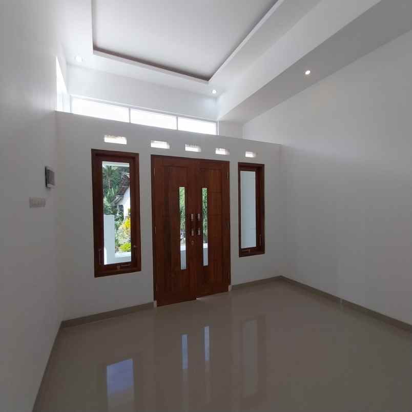 rumah baru siap huni dekat pasar sleman