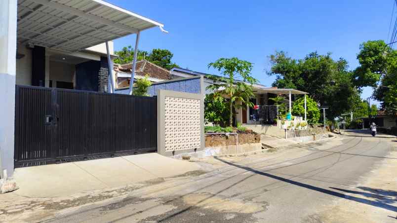 rumah baru siap huni nempel jalan aspal shm ready