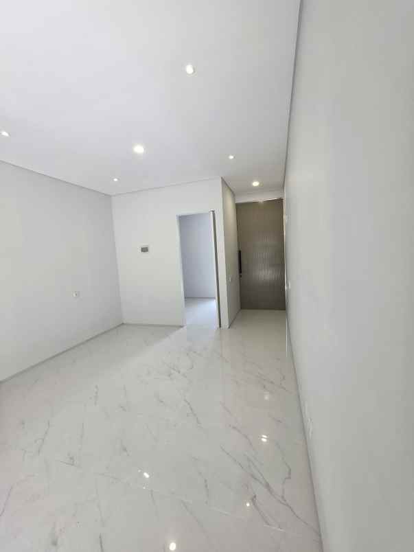 rumah baru sutorejo prima indah surabaya under 2m