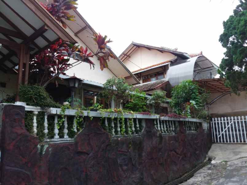rumah bukit dago