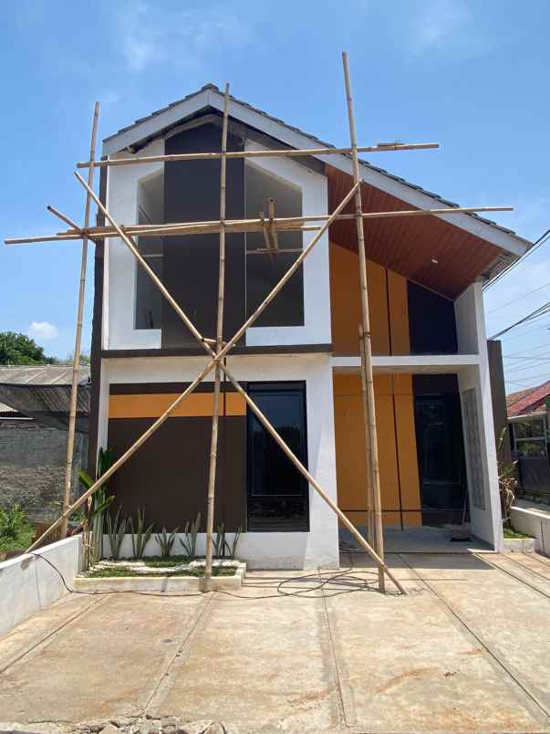 rumah cakep dekat stasiun