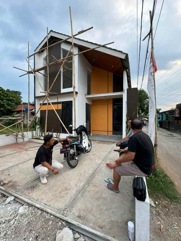 rumah cakep dekat stasiun