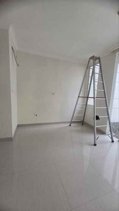 rumah casa tobaco pakuwon city strategis minimalis