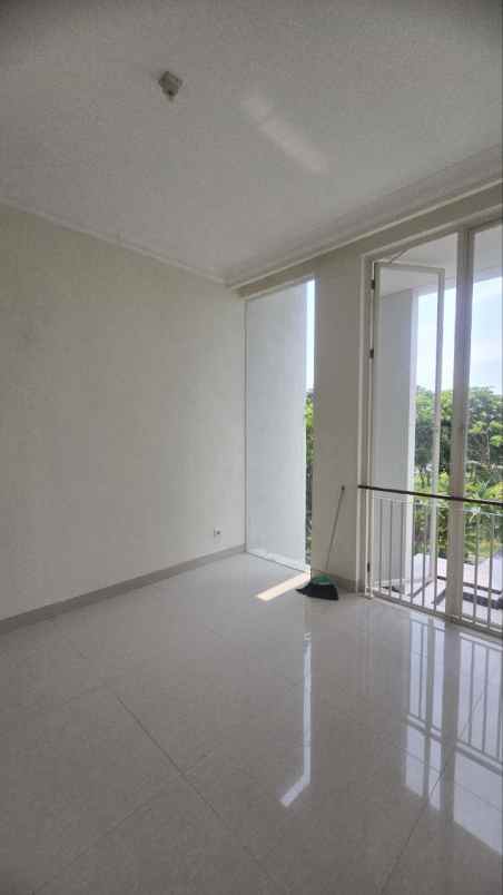 rumah casa tobaco pakuwon city strategis minimalis