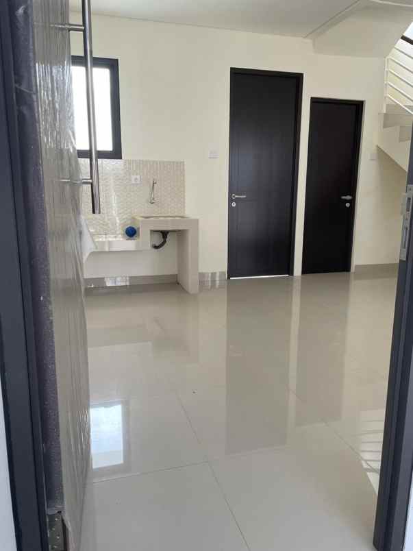 rumah cluster shinano jgc cakung