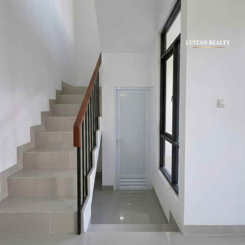 rumah cluster skandinavian dekat stasiun tanjung barat
