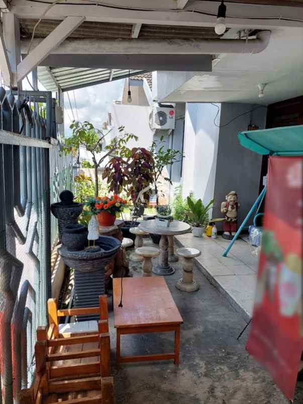 rumah cocok untuk usaha di jl kalikang malang