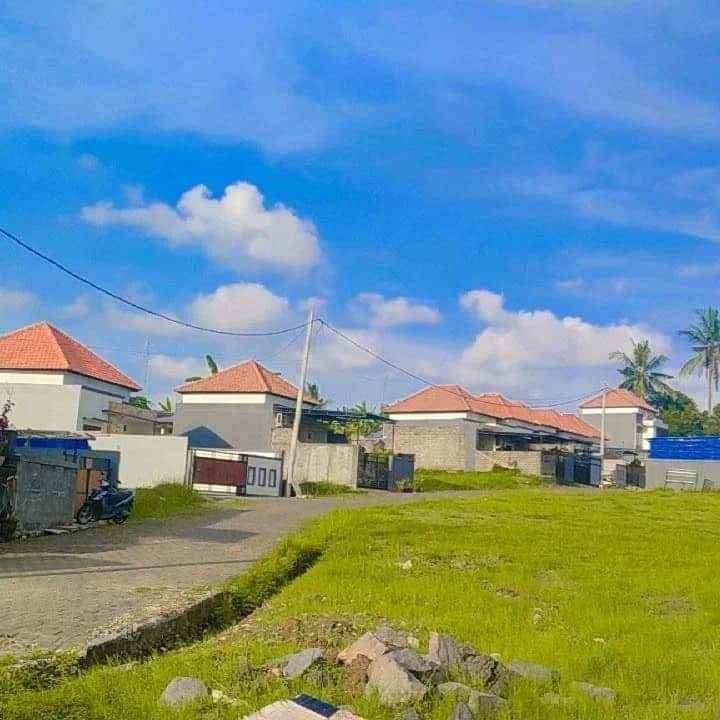 rumah dajan peken kec tabanan