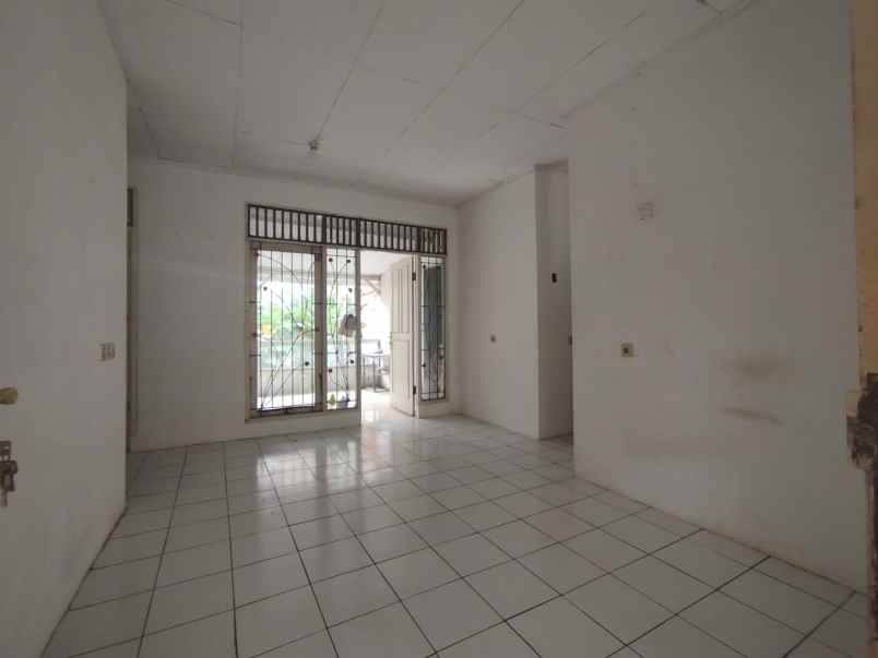 rumah dekat mall di prima harapan regency bekasi utara