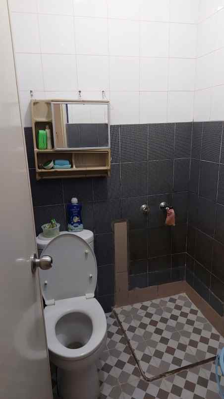rumah dekat mall di prima harapan regency bekasi utara