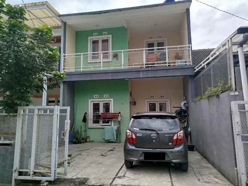 rumah di cihanjuang parongpong aman dan nyaman