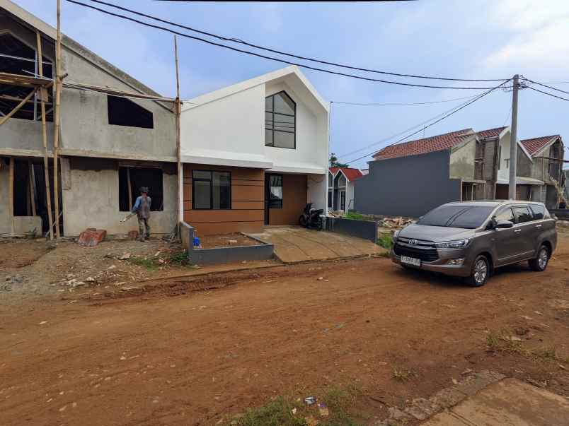 rumah di depok mezanine modern