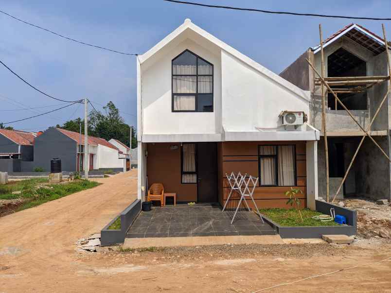 rumah di depok mezanine modern