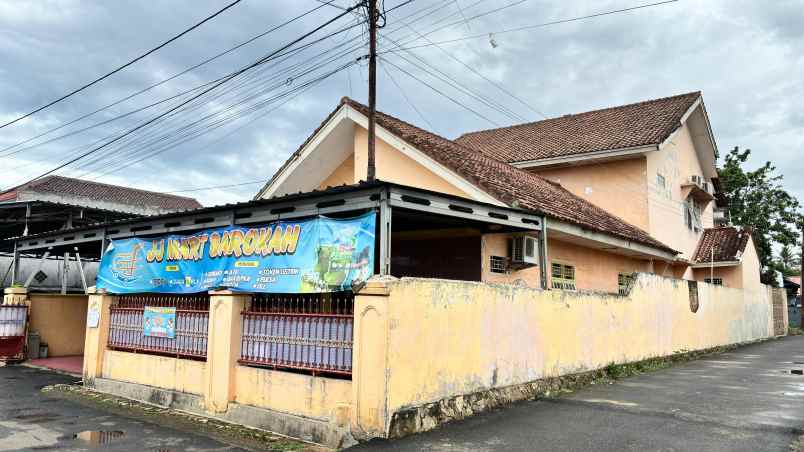 rumah di jalan pu pagar alam gunung agung
