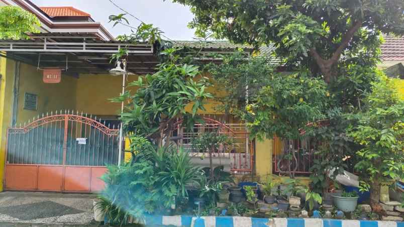 rumah dijual pondok tjandra merr 2 lantai nego