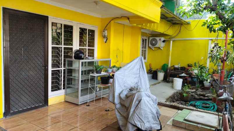rumah dijual pondok tjandra merr 2 lantai nego