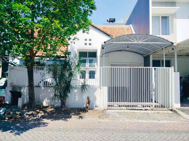 rumah dijual taman puspa raya citraland surabaya barat
