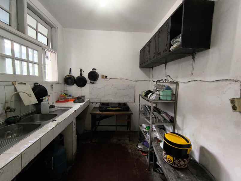 rumah disewakan di menteng dalam