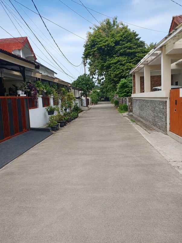 rumah hook bebas banjir harga 2m dekat grand galaxy