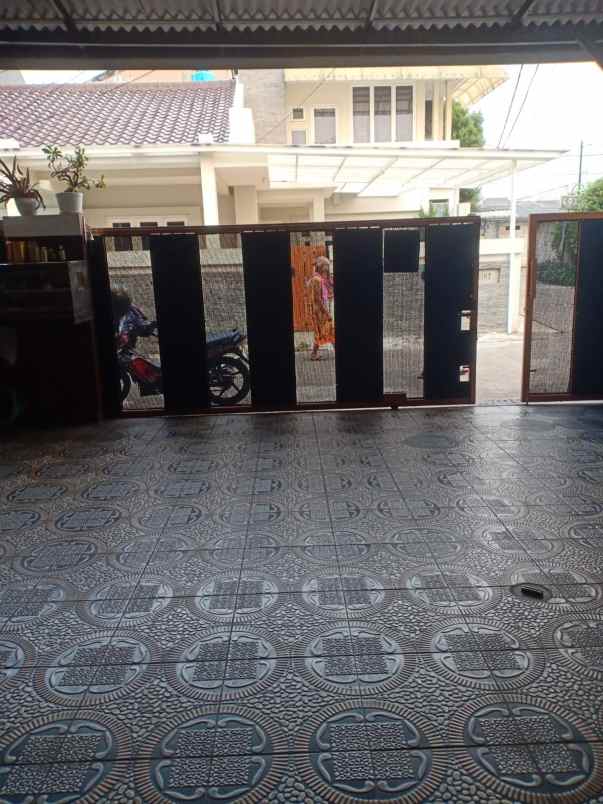 rumah hook bebas banjir harga 2m dekat grand galaxy