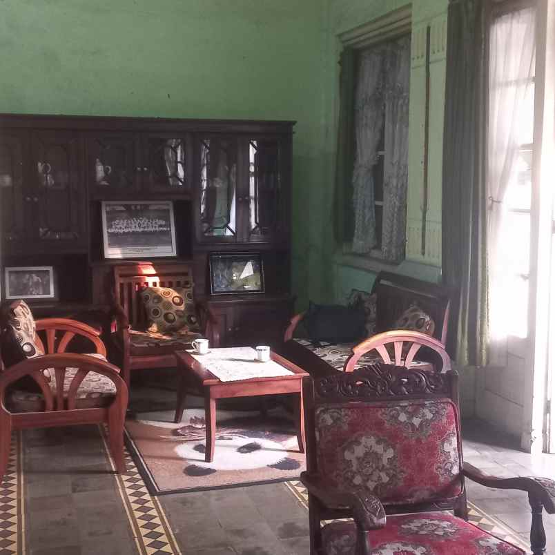 rumah jaman belanda lokasi strategis di cimahi