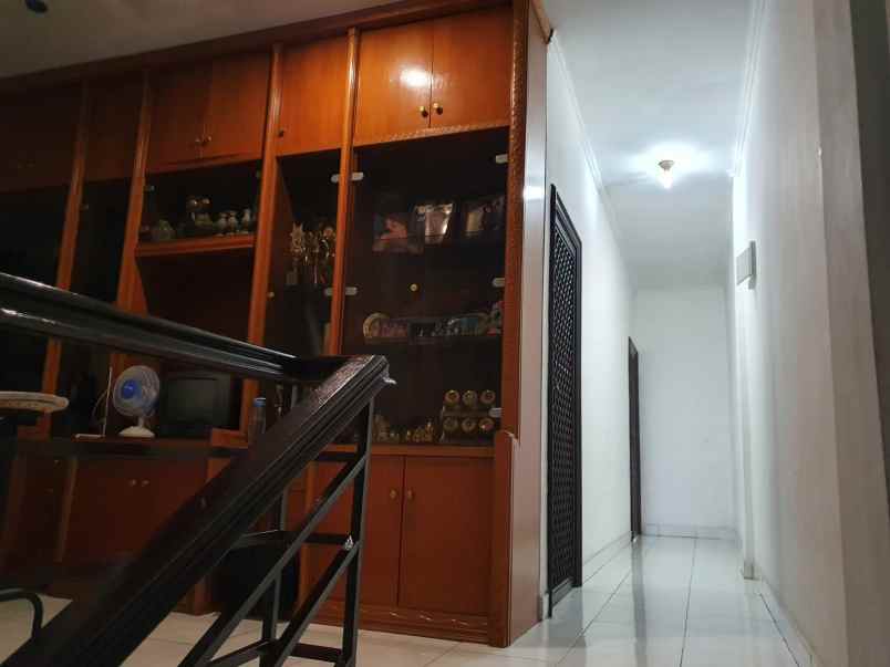rumah jl garuda kemayoran