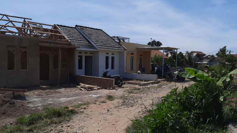 rumah jl katapang andir