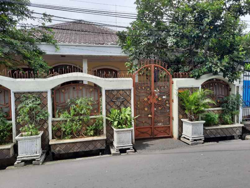 rumah jl skip ujung no 9 rt 005