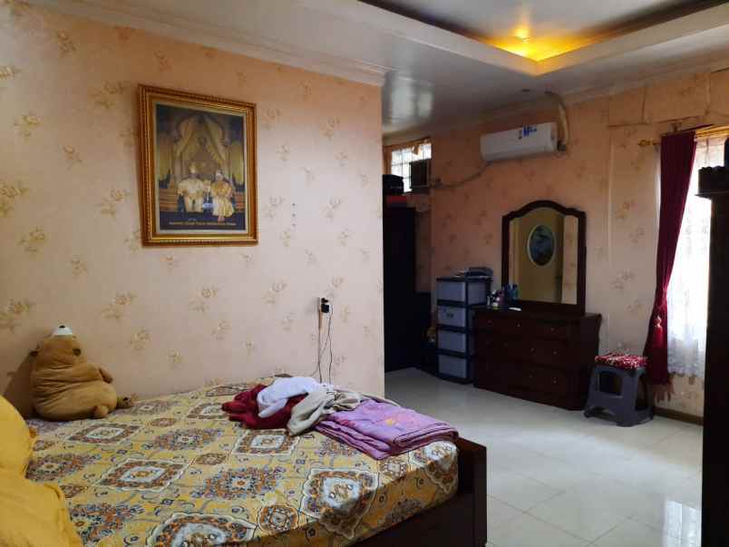 rumah jl skip ujung no 9 rt 005