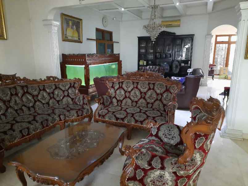 rumah jl skip ujung no 9 rt 005