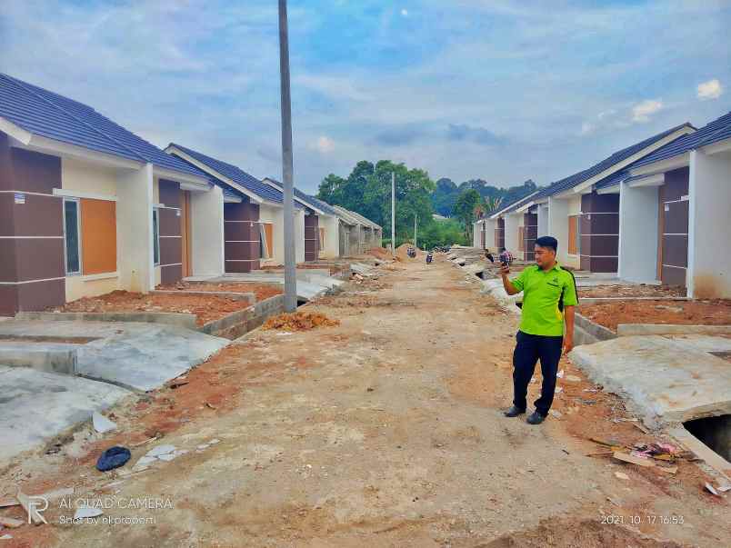 rumah jln raya alternatif