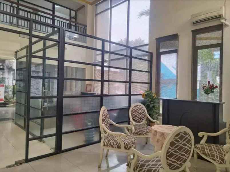 rumah kantor strategis di jalan kedondong jagakarsa