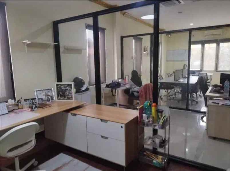 rumah kantor strategis di jalan kedondong jagakarsa
