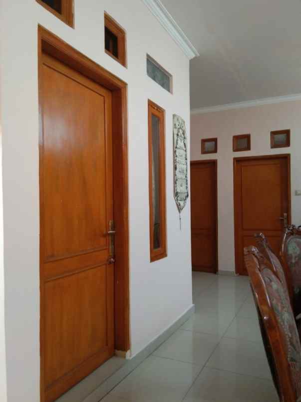 rumah komplek pondok mas 7 menit tol baros 2 lantai
