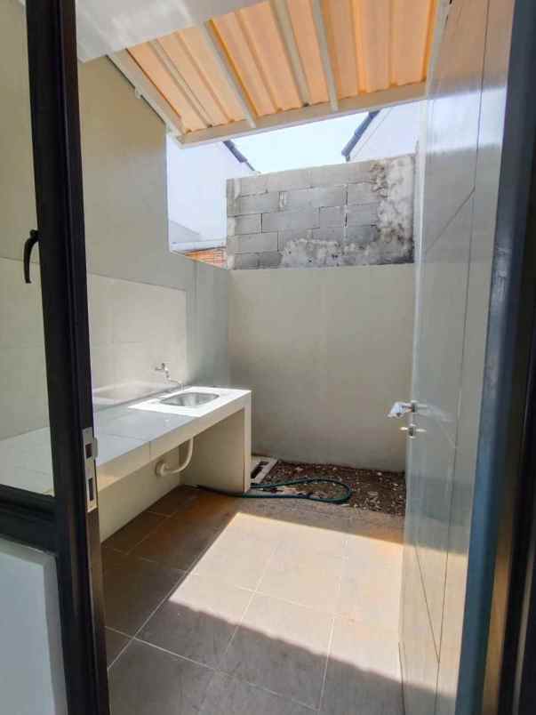 rumah komplek strategis dekat tol cimanggis depok