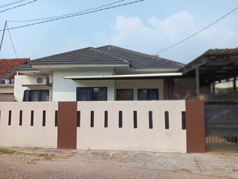 rumah luas strategis di ciater serpong