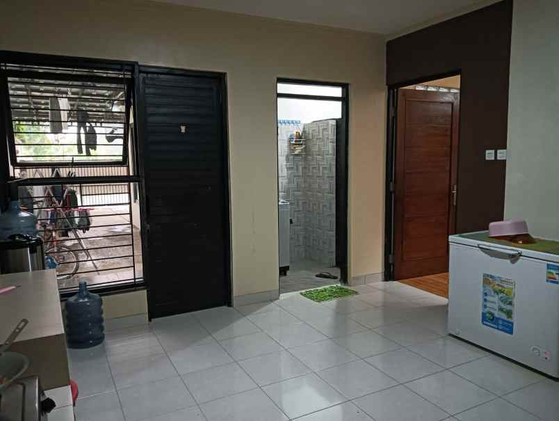 rumah luas strategis di ciater serpong