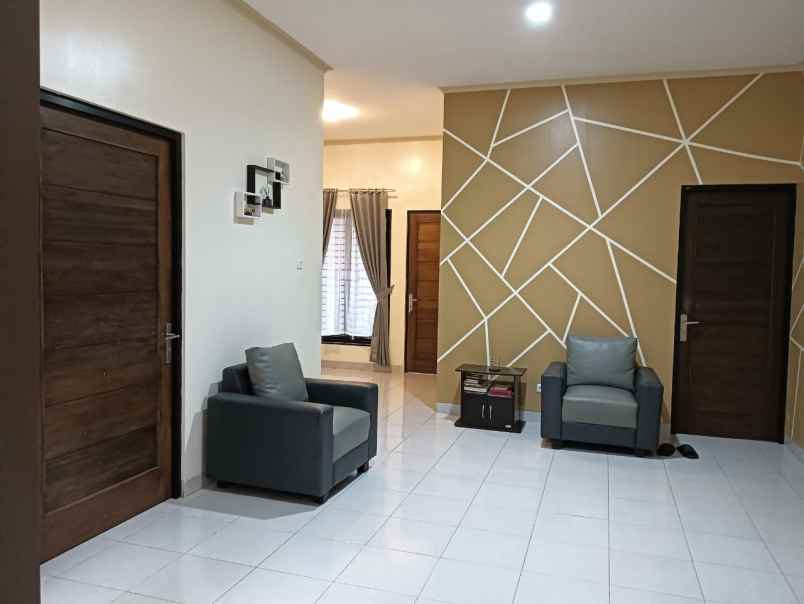 rumah luas strategis di ciater serpong