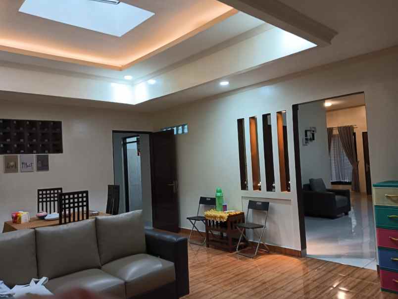 rumah luas strategis di ciater serpong