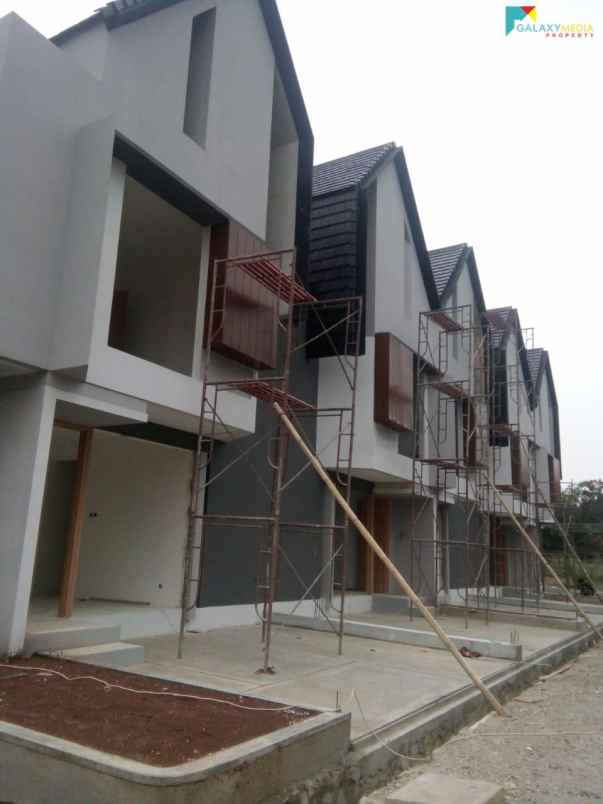 rumah lubang buaya jakarta timur