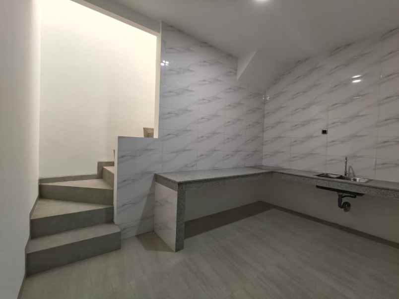 rumah lux minimalis pakuwon city grand island