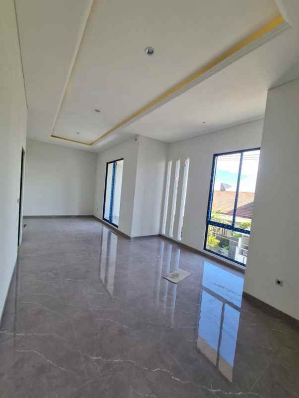 rumah manyar kertoadi new gress minimalis strategis