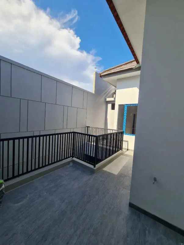 rumah manyar kertoadi new minimalis strategis