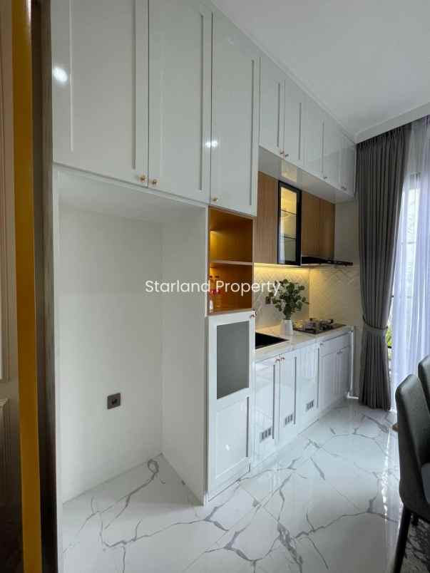 rumah mewah american style di cirendeu ciputat tangsel