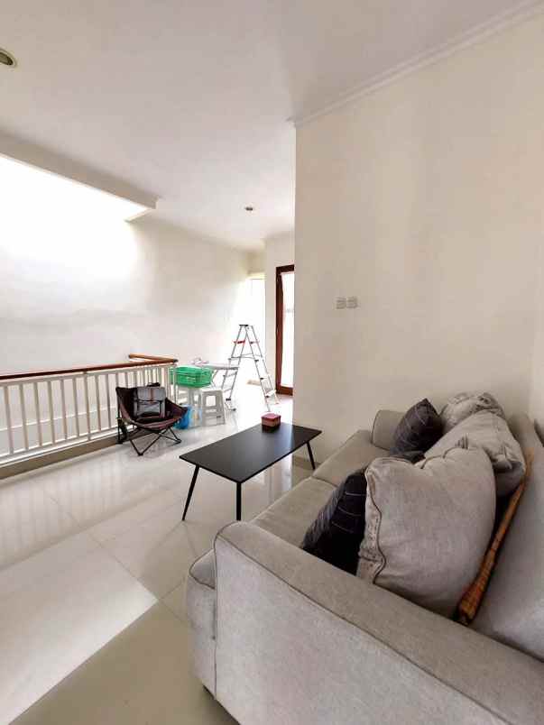 rumah mewah di perumahan bale mulia residence