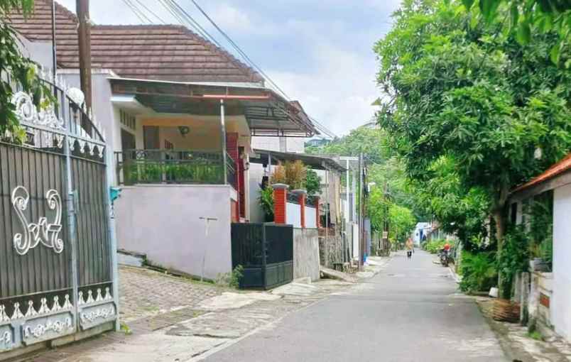 rumah mewah siap huni di tumpang gajahmungkur semarang