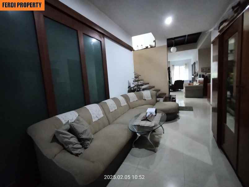 rumah mewah siap huni raffles hills cibubur