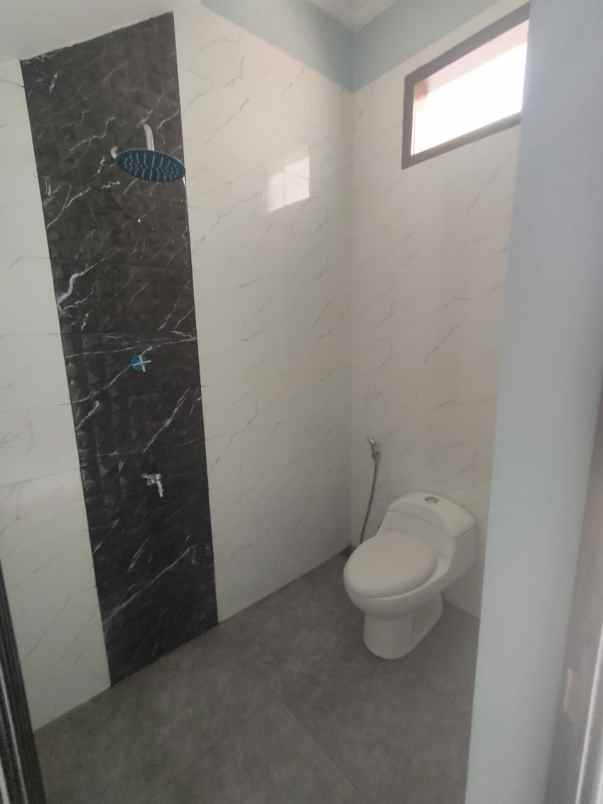 rumah minimalis 2 lantai murah di rangkapan jaya depok