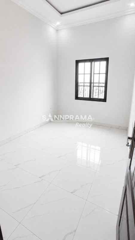 rumah minimalis classic modern di beji depok